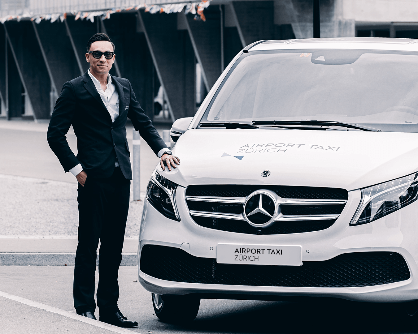 Airporttaxi Zürich Premium Mercedes Van Driver